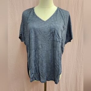 LUMIÈRE Short Sleeve V-Neckline Patch Pocket Burnout T-Shirt- Small